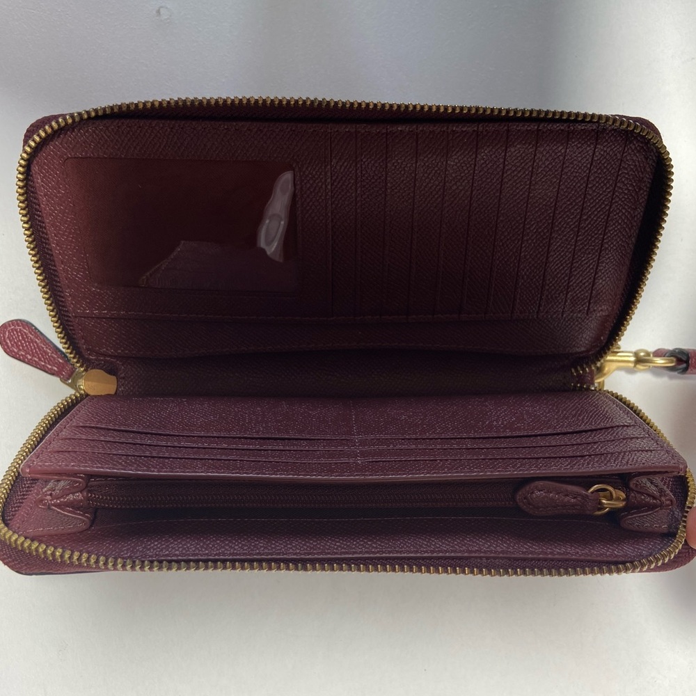 LikeNew $225 COACH Continental ZipAround Leather Wristlet Clutch Wallet Burgundy - Picture 12 of 15